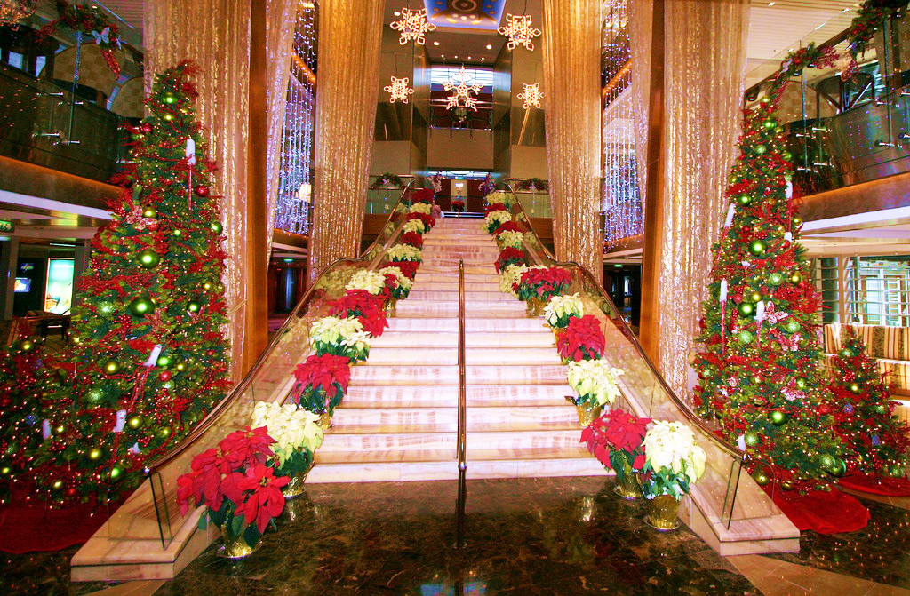 How do Cruise Ship Chefs Prepare for the Holiday Season